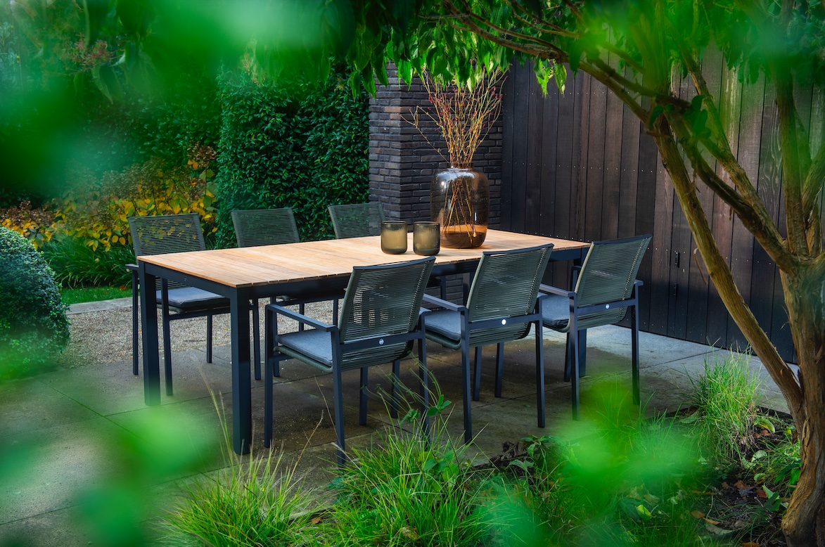 2024 YOI aluminium NV_teak Arashi table - Ishi stackable chair dark grey rope green